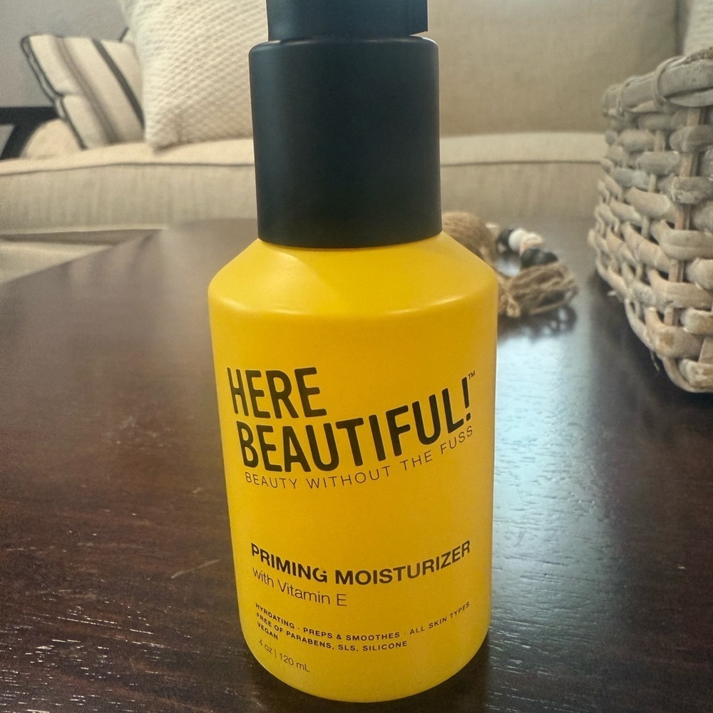 Here Beautiful Priming Moisturizer with Vitamin E